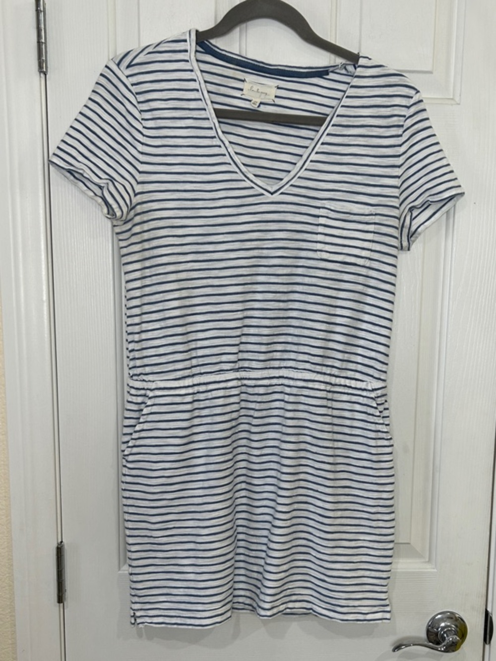 Lou & Grey Striped V-Neck Pocket T-Shirt Dress Elastic Waist Medium Blue White - Picture 4 of 10